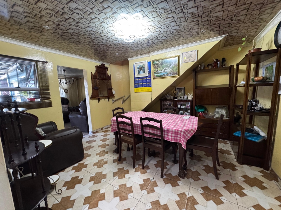 3 Bedroom Property for Sale in Sunset Glen Western Cape